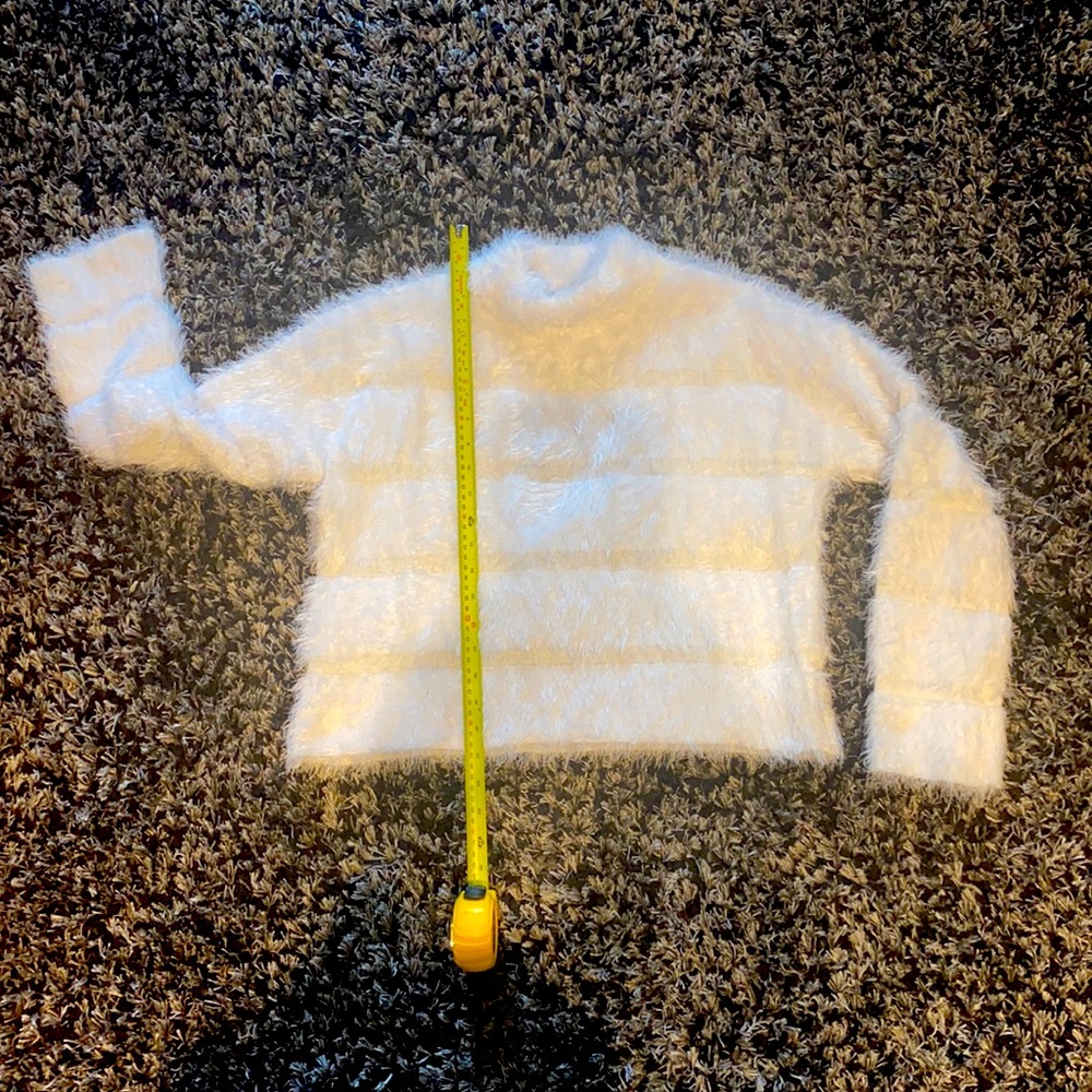 White and soft jersey size L long sleeve loose